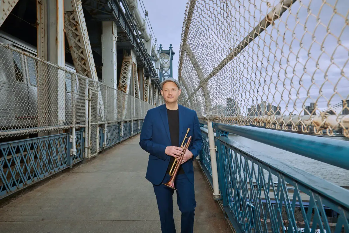 Jonathan Powell: mambo, jazz y la celebración del baile