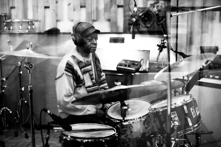 Retratro de Louis Hayes por Gulnara Khamatova